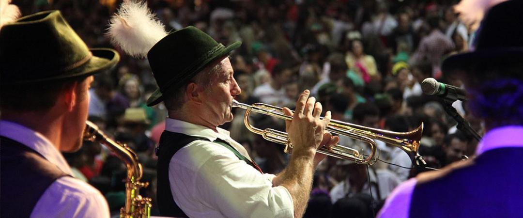 Quartos Proximos A Oktoberfest, Em بلوميناو المظهر الخارجي الصورة